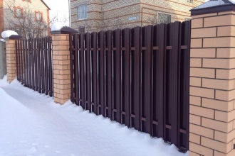 Забор из евроштакетника в шахматном порядке 30 метров фото в Родниках