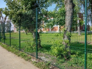3D заборы для школы 90 метров фото в Родниках